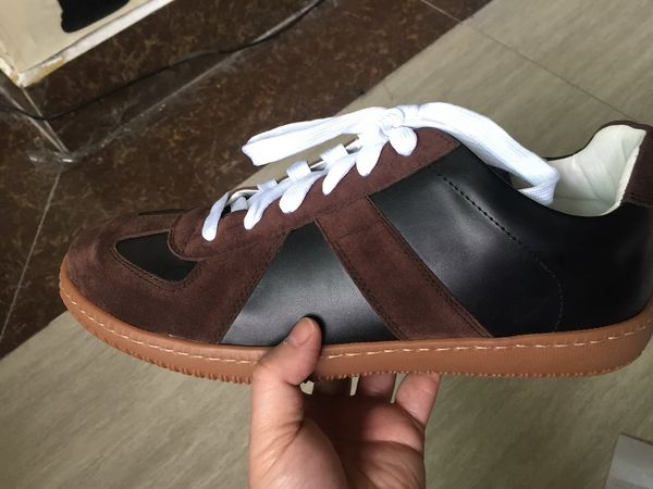 2020 men's brand casual shoes designer sneakers kanye west high patent genuine leather casual flat sneakers whit box, Black
2020 men's brand casual shoes designer sneakers kanye west high patent genuine leather casual flat sneakers whit box, Black