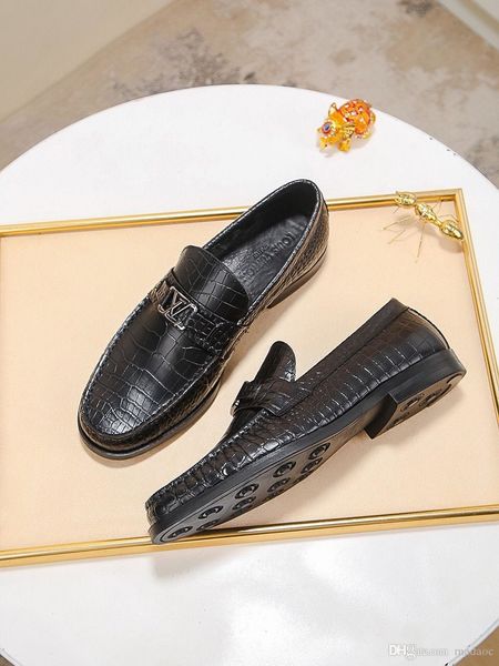 a8 mens wear loafers shoes,classic ribbon with metal buckle calfskin fabric, wear-resistant rubber outsole men loafers with box size 38-45
a8 mens wear loafers shoes,classic ribbon with metal buckle calfskin fabric, wear-resistant rubber outsole men loafers with box size 38-45