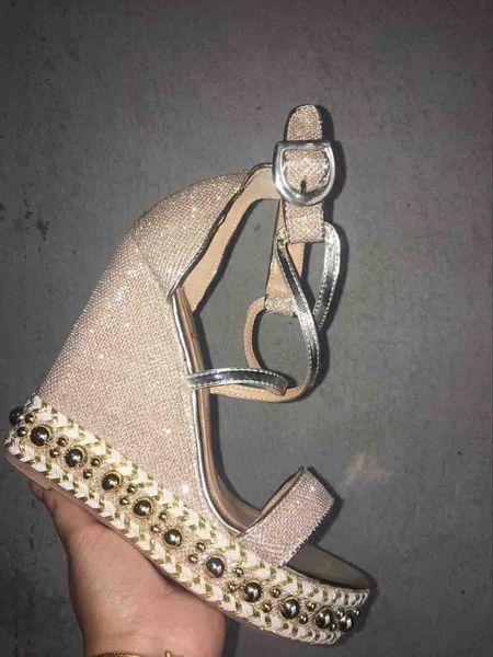 Perfect Ladies Red Bottom Shoes For Women's Colombe Glitter Diams Chocazeppa High Heels Women Gladiator Sandals Party Wedding Dress
Perfect Ladies Red Bottom Shoes For Women's Colombe Glitter Diams Chocazeppa High Heels Women Gladiator Sandals Party Wedding Dress