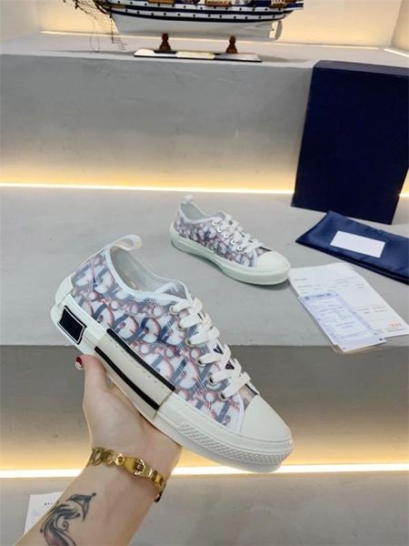 2020 designer pretty womens sneakers casual leather shoes solid men womens platform sneakers dress shoe sports tennis, Black;red
2020 designer pretty womens sneakers casual leather shoes solid men womens platform sneakers dress shoe sports tennis, Black;red
