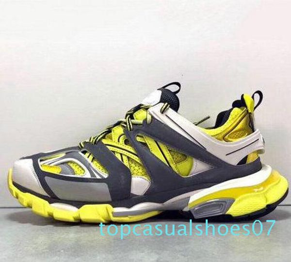 2019 new paris 18fw luxurious designer triple 3.0 men gomma maille black casual shoes outdoor chaussures t07
2019 new paris 18fw luxurious designer triple 3.0 men gomma maille black casual shoes outdoor chaussures t07