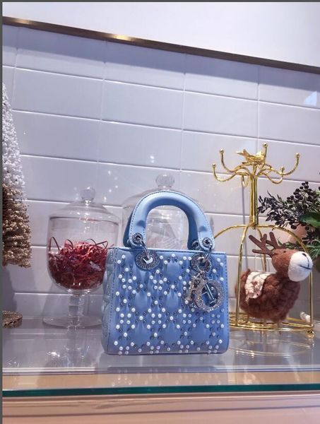 fashion exquisite and elegant fashion ladies pearl decoration crossbody bag ladies crossbody bag women's classic shoulder bag backpack
fashion exquisite and elegant fashion ladies pearl decoration crossbody bag ladies crossbody bag women's classic shoulder bag backpack