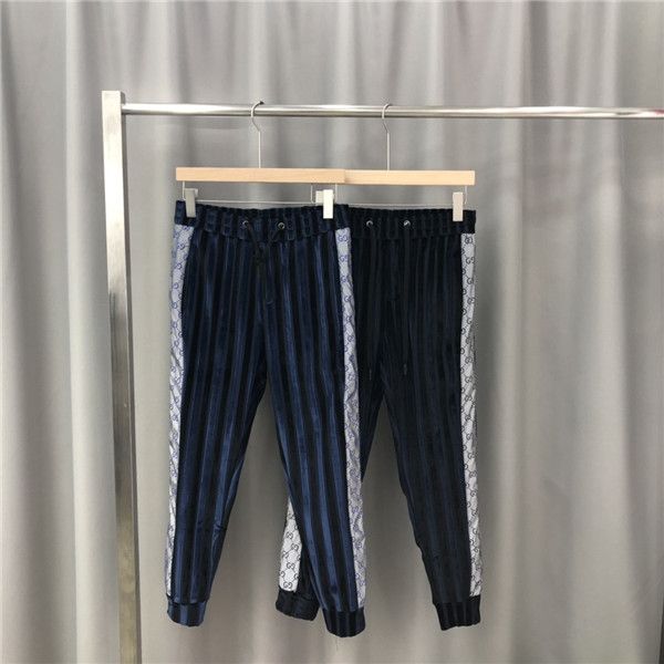 19aw luxurious italy brands design long pants terry trousers all-match fashion ribbon letter hip-hop high streetwear cool sports trousers, Black;green
19aw luxurious italy brands design long pants terry trousers all-match fashion ribbon letter hip-hop high streetwear cool sports trousers, Black;green