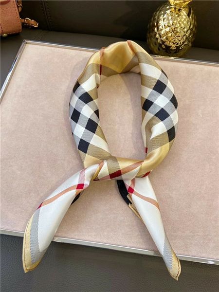 23spring/summer neutral fashion brand designer 100% silk scarves, men and women luxury classic scarves mail, Blue;gray
23spring/summer neutral fashion brand designer 100% silk scarves, men and women luxury classic scarves mail, Blue;gray