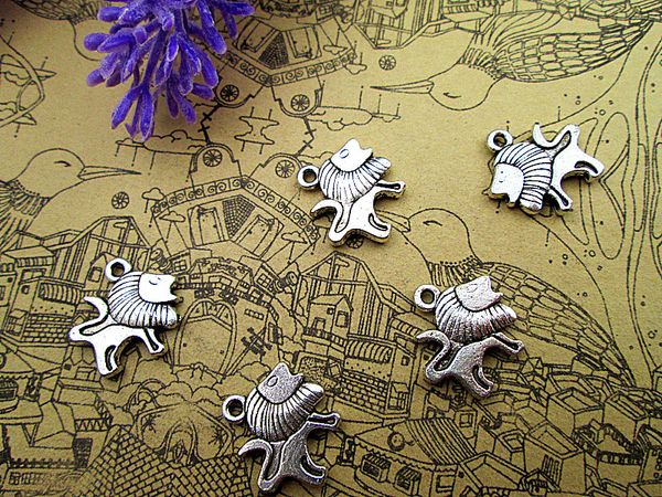 60pcs- tiny lion charms , antique tibetan silver 2 sided cute tiny lion charms pendants 15x15mm, Bronze;silver
60pcs- tiny lion charms , antique tibetan silver 2 sided cute tiny lion charms pendants 15x15mm, Bronze;silver