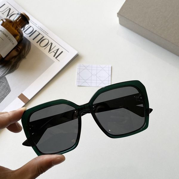 new fashion men 9903 sunglasses simple mens sunglasses popular women sunglasses outdoor summer protection uv400 wholesale eyewear with case
new fashion men 9903 sunglasses simple mens sunglasses popular women sunglasses outdoor summer protection uv400 wholesale eyewear with case
