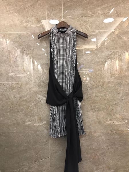 summer2019 new girl's little round-collar thousand-bird lattice colour matching knotted sleeveless dress 419, Black;gray
summer2019 new girl's little round-collar thousand-bird lattice colour matching knotted sleeveless dress 419, Black;gray