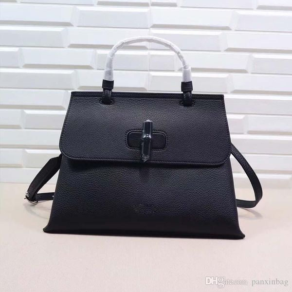 europe and the united states fashion personality lock single handed shoulder skew female litchi litchi
europe and the united states fashion personality lock single handed shoulder skew female litchi litchi