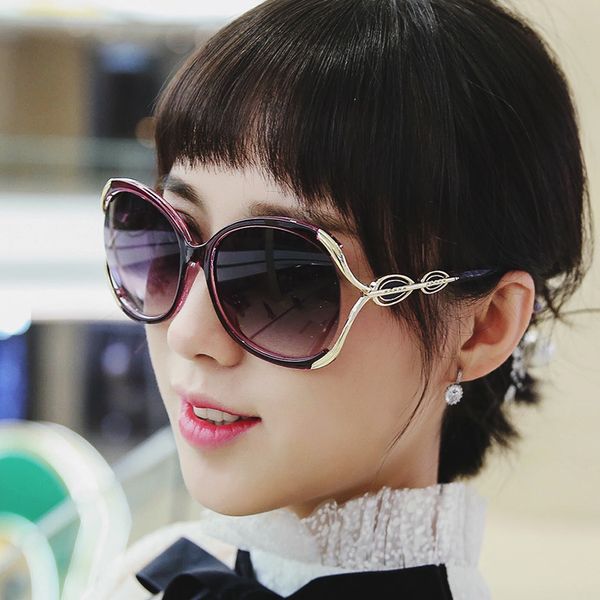 sunglasses female tide star glasses new round personality sunglasses women round face korean men's eyes 9826, White;black
sunglasses female tide star glasses new round personality sunglasses women round face korean men's eyes 9826, White;black
