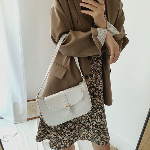 2020 new ladies pu messenger bag korean fashion casual simple solid color retro large capacity women's underarm bag shoulder
2020 new ladies pu messenger bag korean fashion casual simple solid color retro large capacity women's underarm bag shoulder