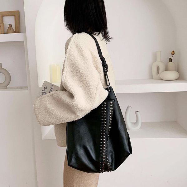 rivet stylish reversible tote handbag for women pu leather shoulder bag for ladies hobo bag large capacity
rivet stylish reversible tote handbag for women pu leather shoulder bag for ladies hobo bag large capacity