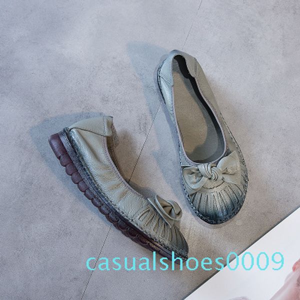 2019 loose soft bottom comfortable women flat shoes fashion large size bow genuine leather shoes mother women flats c09, Black
2019 loose soft bottom comfortable women flat shoes fashion large size bow genuine leather shoes mother women flats c09, Black