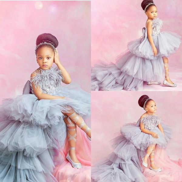 2020 grey high low flower girl dresses for wedding lace appliqued tiered skirts girls pageant dress feather first holy communion gowns, White;blue
2020 grey high low flower girl dresses for wedding lace appliqued tiered skirts girls pageant dress feather first holy communion gowns, White;blue