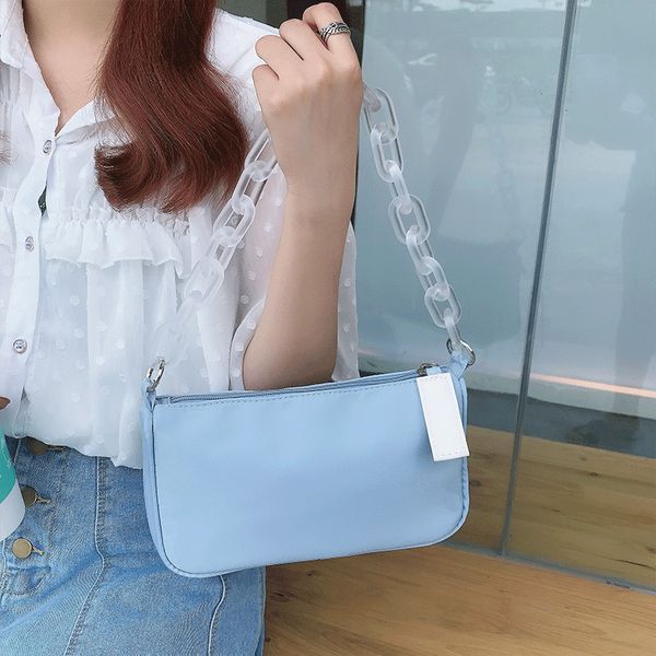 2020 new women's shoulder bag fashion female french bag korean version of the portable chain armpit
2020 new women's shoulder bag fashion female french bag korean version of the portable chain armpit