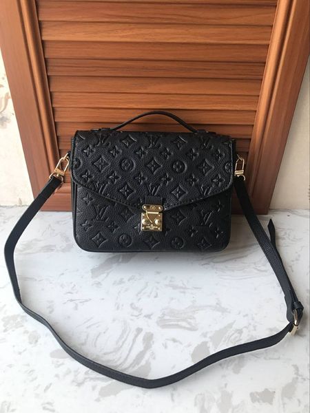 2018 classic luxury r pu leather men and women embossed diagonal shoulder bag three colors ing
2018 classic luxury r pu leather men and women embossed diagonal shoulder bag three colors ing