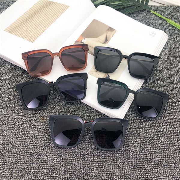 hh luxury qualtiy new fashion women rimless sunglasses vintage metal thick glass mirror sun glasses star style with box, White;black
hh luxury qualtiy new fashion women rimless sunglasses vintage metal thick glass mirror sun glasses star style with box, White;black