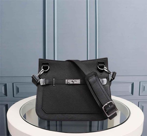 classic retro fashion women designer women handbags strap shoulder bag women large crossbody bag genuine leather bags for girls hipping
classic retro fashion women designer women handbags strap shoulder bag women large crossbody bag genuine leather bags for girls hipping