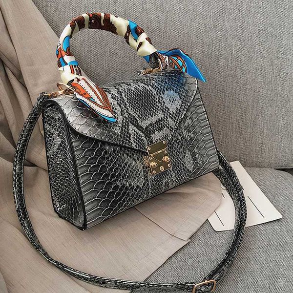 small snake print shoulder bag messenger handbags for women pu leather flap bag serpentine scarf bags bolsas mujer sac a main
small snake print shoulder bag messenger handbags for women pu leather flap bag serpentine scarf bags bolsas mujer sac a main