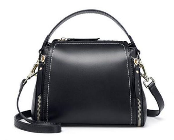 28 spring new trend fashion pouch oil wax leather korean version of the retro wide shoulder strap double pull shoulder messenger bag
28 spring new trend fashion pouch oil wax leather korean version of the retro wide shoulder strap double pull shoulder messenger bag