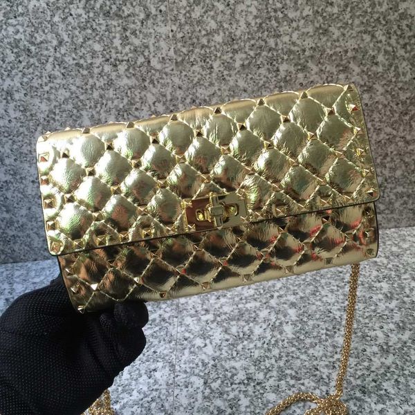 2020 men's and women's wallets, durable leather, christmas gifts, delivery, model: v0137- size 24-15-5 cm
2020 men's and women's wallets, durable leather, christmas gifts, delivery, model: v0137- size 24-15-5 cm