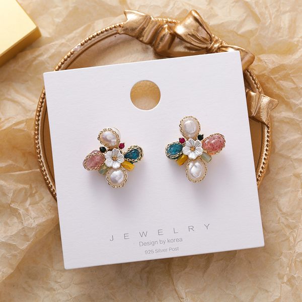 new arrive korean version of the retro pearl shell flower earrings female shiny colourful crystal holiday earring for woman, Golden;silver
new arrive korean version of the retro pearl shell flower earrings female shiny colourful crystal holiday earring for woman, Golden;silver