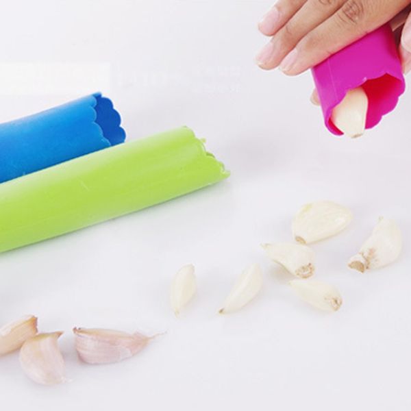 silicone garlic peeler vegetable peeler practical kitchen gadget garlic stripper tube peeling garlic peeling knives
silicone garlic peeler vegetable peeler practical kitchen gadget garlic stripper tube peeling garlic peeling knives