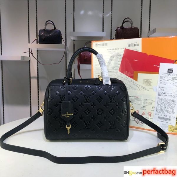 2018 fashion men and women large capacity handbag letter stitching zipper bucket travel bag personality sports bag (25x19x17) 40431
2018 fashion men and women large capacity handbag letter stitching zipper bucket travel bag personality sports bag (25x19x17) 40431