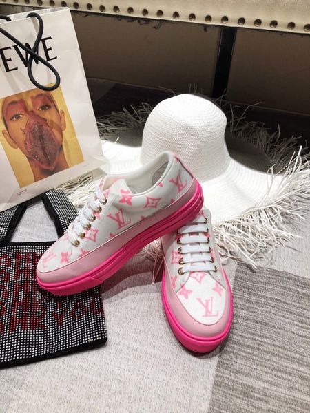 new style women's shoes for spring festival luxury women's classic casual love shoes driving platform shoes triple fashion design, Black
new style women's shoes for spring festival luxury women's classic casual love shoes driving platform shoes triple fashion design, Black
