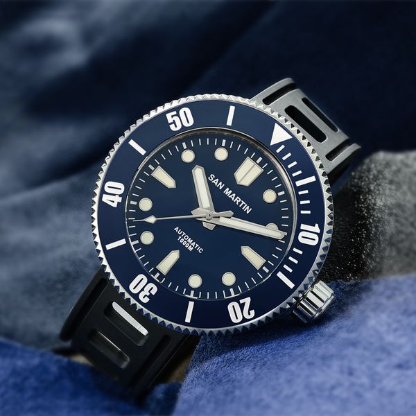 san martin men fashion watch automatic diving sport watch stainlss steel wristwatch 1000m water resistant ceramic bezel for men, Slivery;brown
san martin men fashion watch automatic diving sport watch stainlss steel wristwatch 1000m water resistant ceramic bezel for men, Slivery;brown