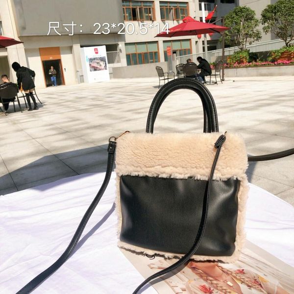 double-sided handbag women suede shoulder bag pu leather winter fashion sling bag famous designer shopping
double-sided handbag women suede shoulder bag pu leather winter fashion sling bag famous designer shopping