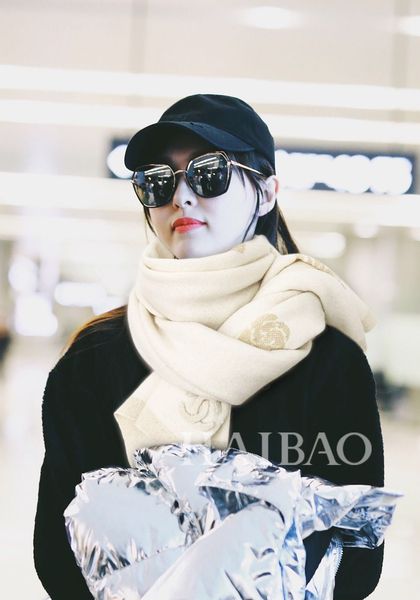 26623spring, summer, autumn and winter women's cashmere scarf luxury women's long scarf high-end custom fashion printing style can, Blue;gray
26623spring, summer, autumn and winter women's cashmere scarf luxury women's long scarf high-end custom fashion printing style can, Blue;gray