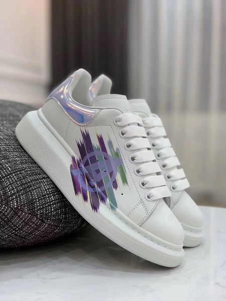 2020 new xq couple high-quality casual sneakers couple fashion sneakers luxury design thick-soled casual shoes
2020 new xq couple high-quality casual sneakers couple fashion sneakers luxury design thick-soled casual shoes