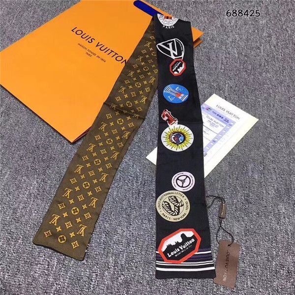 2018 Fashionable women's headscarf silk bag elegant print a number of spring and summer headband scarf
2018 Fashionable women's headscarf silk bag elegant print a number of spring and summer headband scarf