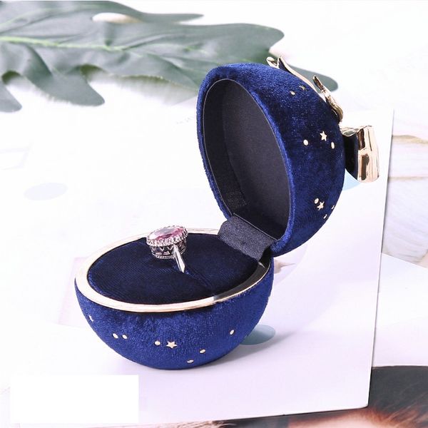 new exquisite starry jewelry box high-end proposal ring box necklace box pendant gift jewelry packaging, Black;white
new exquisite starry jewelry box high-end proposal ring box necklace box pendant gift jewelry packaging, Black;white
