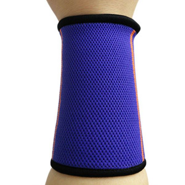 1pc bracer fitness gym sport wrist wrap bandage hand support wristband basketball mountaineering running sports protection, Black;red
1pc bracer fitness gym sport wrist wrap bandage hand support wristband basketball mountaineering running sports protection, Black;red