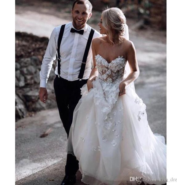 romantic 3d applique garden wedding dresses 2020 new custom vestido de noiva sweep train pleats sweetheart a-line tulle bridal gowns w1020, White
romantic 3d applique garden wedding dresses 2020 new custom vestido de noiva sweep train pleats sweetheart a-line tulle bridal gowns w1020, White