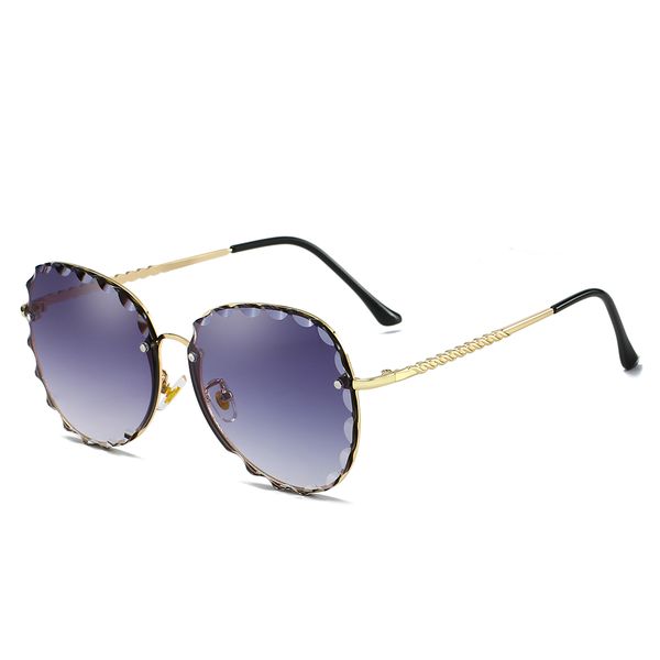 2019 new brand designer vintage oval sunglasses wavy lace ocean piece sunglasses big frame female tide sunshade glasses, White;black
2019 new brand designer vintage oval sunglasses wavy lace ocean piece sunglasses big frame female tide sunshade glasses, White;black