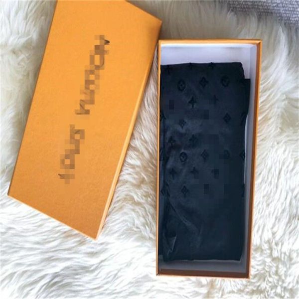 2020 selling fashion new tights solid color flocking letter tights women black tights, Black;white
2020 selling fashion new tights solid color flocking letter tights women black tights, Black;white