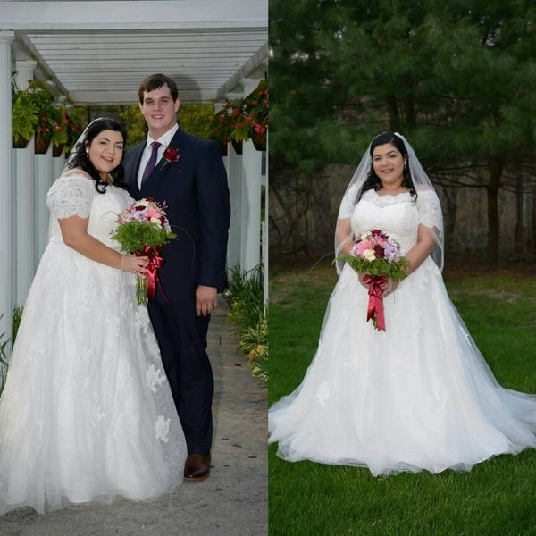 2019 plus size wedding dresses scoop neck short sleeve lace appliques bridal gowns court train beach a line wedding dress, White
2019 plus size wedding dresses scoop neck short sleeve lace appliques bridal gowns court train beach a line wedding dress, White