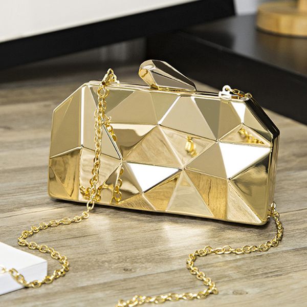wholesale new fashion women's shoulder bag geometric rhombic chain out of the purse sent opponents take cosmetic bags
wholesale new fashion women's shoulder bag geometric rhombic chain out of the purse sent opponents take cosmetic bags