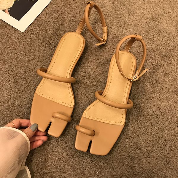 2020 new design square toe low heel sandals summer outdoor dress shoes ladies elegant sandals ankle strap ladies shoes, Black
2020 new design square toe low heel sandals summer outdoor dress shoes ladies elegant sandals ankle strap ladies shoes, Black