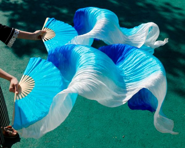 2018 female chinese silk veils dance fans pair of belly dancing fans turquoise+royalblue+white, Black;red
2018 female chinese silk veils dance fans pair of belly dancing fans turquoise+royalblue+white, Black;red