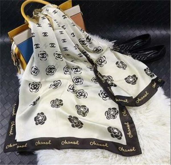 2020 new brand high-end fashion designer four seasons scarf luxury shawl scarf long neck travel beach scarf trend w24, Blue;gray
2020 new brand high-end fashion designer four seasons scarf luxury shawl scarf long neck travel beach scarf trend w24, Blue;gray