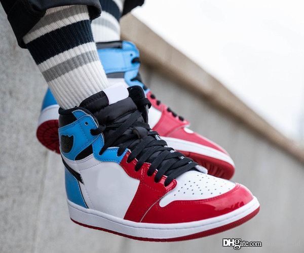 new air authentic 1 high og fearless basketball shoes university blue-varsity red-black retro 1s unc chicago sports sneakers ck5666-100
new air authentic 1 high og fearless basketball shoes university blue-varsity red-black retro 1s unc chicago sports sneakers ck5666-100