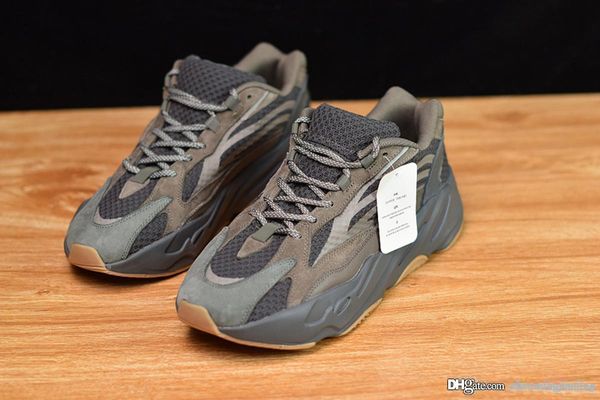 2019 700 v2 cement static mauve sneaker 700 inertia kanye west wave runner men women designer sneakers running shoes with box size 5-11.5
2019 700 v2 cement static mauve sneaker 700 inertia kanye west wave runner men women designer sneakers running shoes with box size 5-11.5