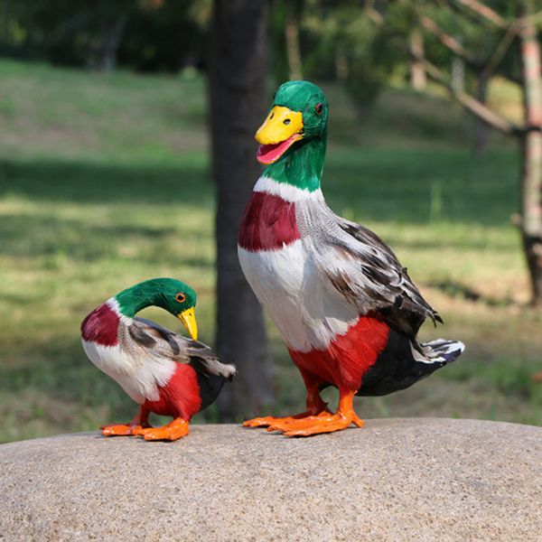 1 pair realistic mallard duck ornament decoy home garden water pond decor 
1 pair realistic mallard duck ornament decoy home garden water pond decor