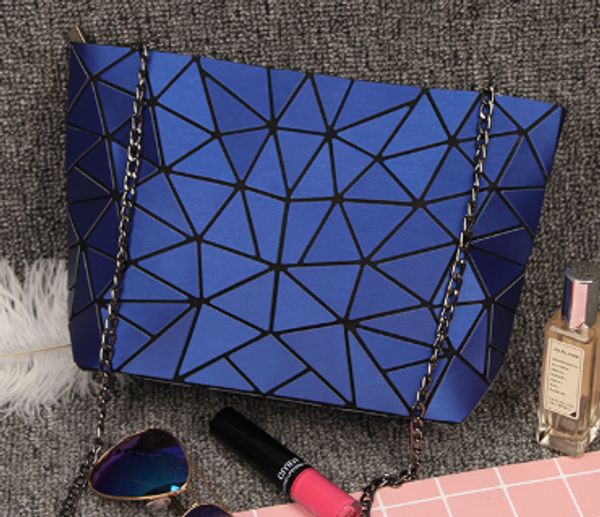 new women chain shoulder bag luminous sac bao bag fashion geometry messenger bags plain folding crossbody bags clutch bolso
new women chain shoulder bag luminous sac bao bag fashion geometry messenger bags plain folding crossbody bags clutch bolso