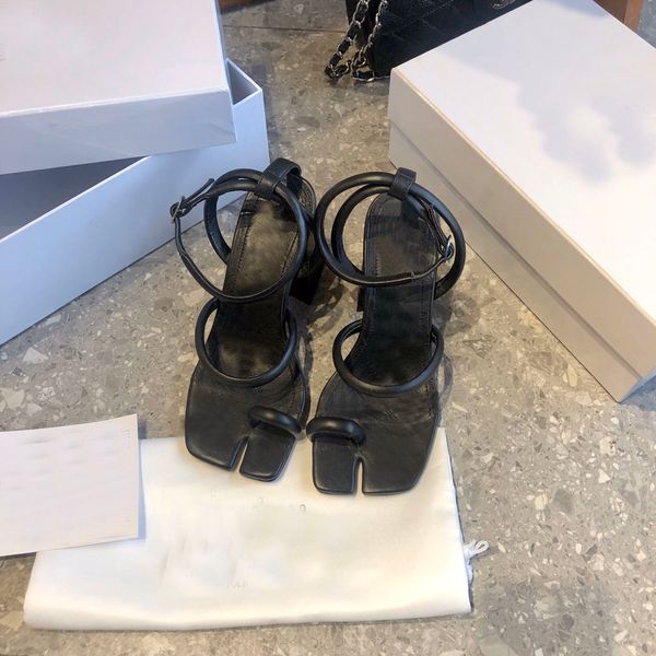 exclusive spring 2020 new split toe lace-up heel sandals leather soles classic fashion the leather quality, Black