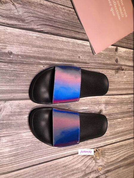 summer new mule slippers flat designer shoes slippers 1a5i5k flexible rubber lovers slippers with boxs, Black
summer new mule slippers flat designer shoes slippers 1a5i5k flexible rubber lovers slippers with boxs, Black