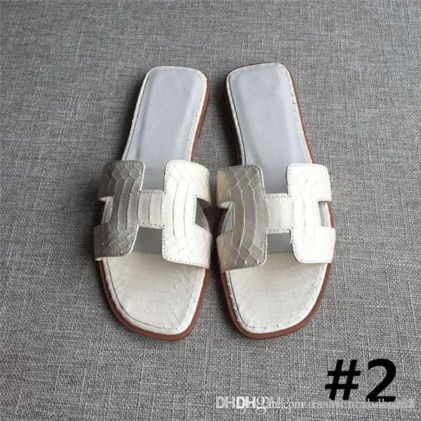 2020 latest spring women slippers beach pool slippers,classic fashion women summer sandals leather bottom shoes size 34-42, Black
2020 latest spring women slippers beach pool slippers,classic fashion women summer sandals leather bottom shoes size 34-42, Black
